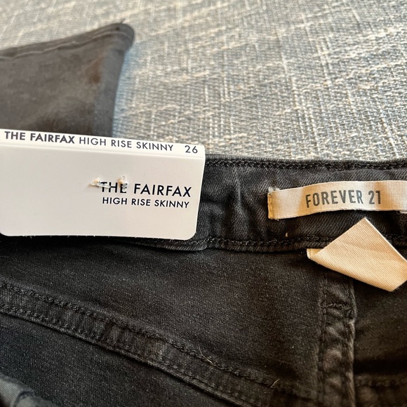 NWT Women’s Forever 21 high rise black jeans sz 26 - Picture 2 of 5